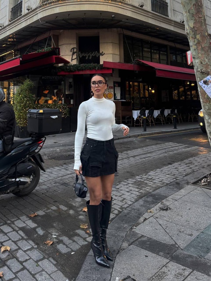 بلوزة بيسك بأكمام طويلة وكف للإبهام